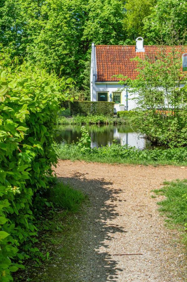 Het Kasteel Van Rhoon Het Koetshuys Bed and Breakfast Εξωτερικό φωτογραφία